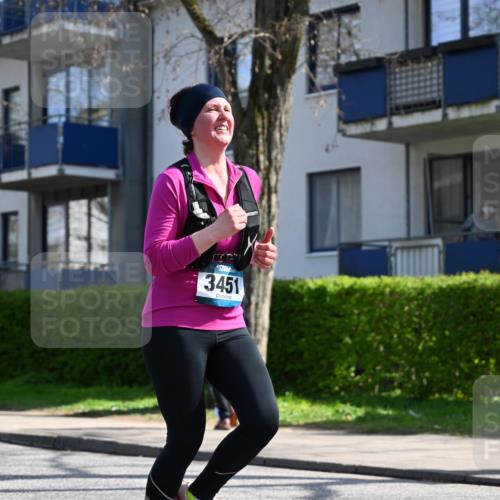 12.04.2026 - 45. Internationalen Wilhelmsburger Insellauf J. Mangold http://msf.ph/oto/9471958 12.04.2026 11:27:57 Ziel 2309, 2310, 2237, 2140, 5831, 2511, 2512, 2352, 3451, 4668, 2297 meine-sportfotos.de