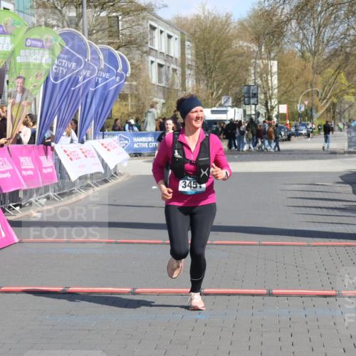 12.04.2026 - 45. Internationalen Wilhelmsburger Insellauf Strokosch-Dieckow http://msf.ph/oto/9472025 12.04.2026 11:28:29 Ziel 3451 meine-sportfotos.de
