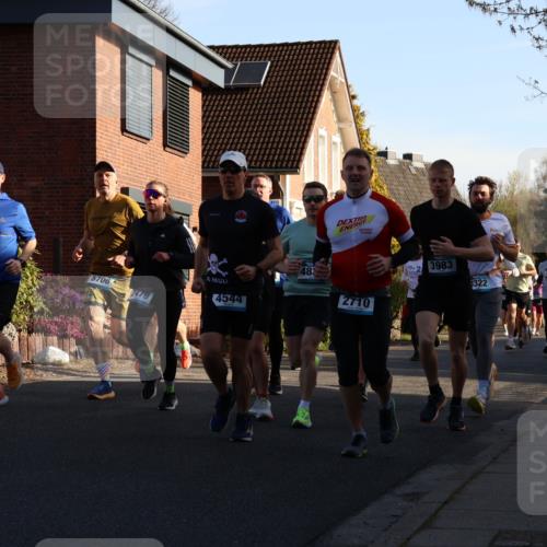 12.04.2026 - 45. Internationalen Wilhelmsburger Insellauf Yannick Fuchs http://msf.ph/oto/9472027 12.04.2026 08:56:55 Laufen 3991, 5706, 2479, 4544, 48, 2710, 2, 3983, 1322, 227, 5279 meine-sportfotos.de