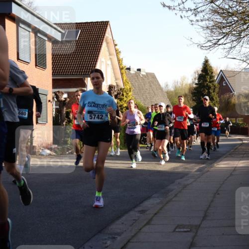 12.04.2026 - 45. Internationalen Wilhelmsburger Insellauf Yannick Fuchs http://msf.ph/oto/9472128 12.04.2026 08:57:02 Laufen 5279, 680, 21, 0975, 5742, 4439, 4493, 2893, 3141 meine-sportfotos.de