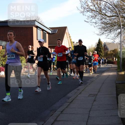 12.04.2026 - 45. Internationalen Wilhelmsburger Insellauf Yannick Fuchs http://msf.ph/oto/9472167 12.04.2026 08:57:05 Laufen 4439, 4674, 4493, 222, 2893, 248, 5048, 3141, 5213 meine-sportfotos.de