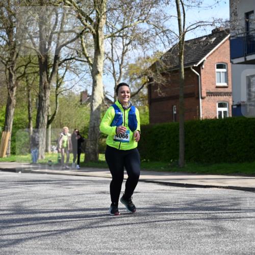 12.04.2026 - 45. Internationalen Wilhelmsburger Insellauf J. Mangold http://msf.ph/oto/9472177 12.04.2026 11:29:08 Ziel 2109, 4066, 3545, 4589 meine-sportfotos.de