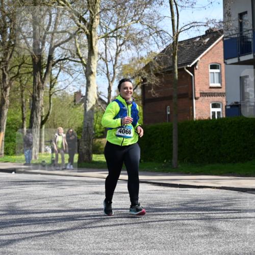 12.04.2026 - 45. Internationalen Wilhelmsburger Insellauf J. Mangold http://msf.ph/oto/9472179 12.04.2026 11:29:08 Ziel 2109, 4066, 3545, 4589 meine-sportfotos.de