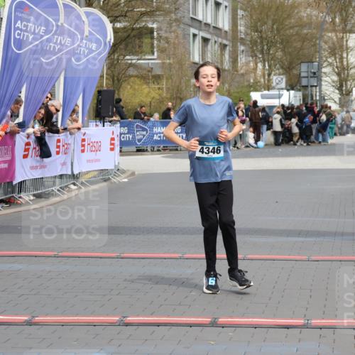 12.04.2026 - 45. Internationalen Wilhelmsburger Insellauf Strokosch-Dieckow http://msf.ph/oto/9472187 12.04.2026 12:53:05 Ziel 4346 meine-sportfotos.de