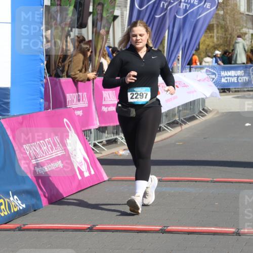 12.04.2026 - 45. Internationalen Wilhelmsburger Insellauf Strokosch-Dieckow http://msf.ph/oto/9472232 12.04.2026 11:28:56 Ziel 2297 meine-sportfotos.de