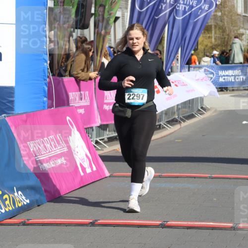 12.04.2026 - 45. Internationalen Wilhelmsburger Insellauf Strokosch-Dieckow http://msf.ph/oto/9472241 12.04.2026 11:28:56 Ziel 2297 meine-sportfotos.de