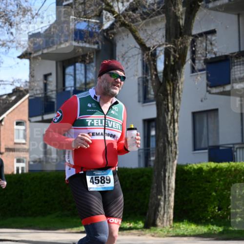 12.04.2026 - 45. Internationalen Wilhelmsburger Insellauf J. Mangold http://msf.ph/oto/9472304 12.04.2026 11:29:30 Ziel 4066, 3545, 4589, 4784, 3839 meine-sportfotos.de