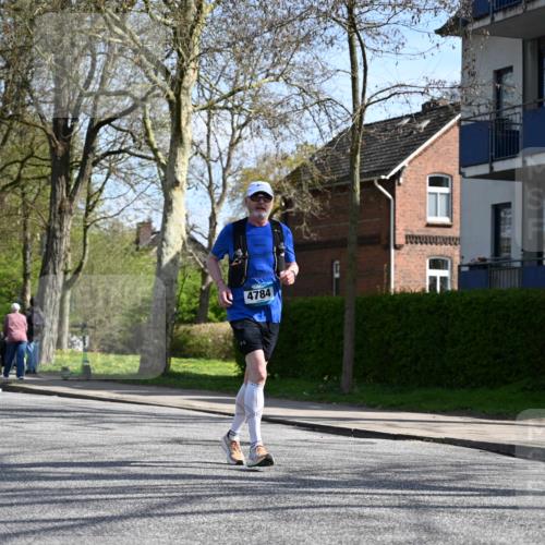 12.04.2026 - 45. Internationalen Wilhelmsburger Insellauf J. Mangold http://msf.ph/oto/9472348 12.04.2026 11:29:39 Ziel 3545, 4589, 4784, 3839, 2697, 2698, 2476, 2498 meine-sportfotos.de