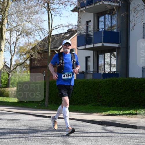 12.04.2026 - 45. Internationalen Wilhelmsburger Insellauf J. Mangold http://msf.ph/oto/9472375 12.04.2026 11:29:39 Ziel 3545, 4589, 4784, 3839, 2697, 2698, 2476, 2498 meine-sportfotos.de