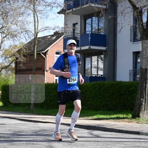 12.04.2026 - 45. Internationalen Wilhelmsburger Insellauf J. Mangold http://msf.ph/oto/9472382 12.04.2026 11:29:40 Ziel 3545, 4589, 4784, 3839, 2697, 2698, 2476, 2498 meine-sportfotos.de
