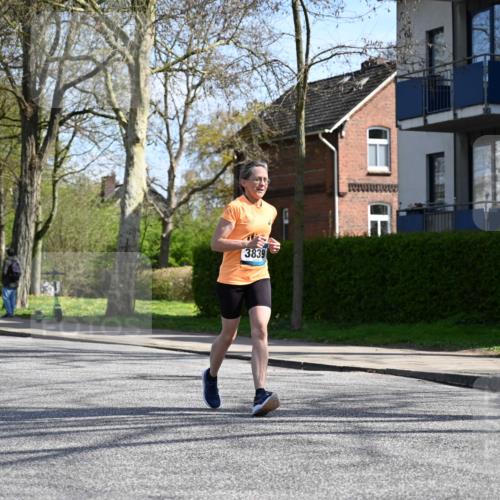 12.04.2026 - 45. Internationalen Wilhelmsburger Insellauf J. Mangold http://msf.ph/oto/9472402 12.04.2026 11:29:46 Ziel 4589, 4784, 3839, 3839, 2697, 2698, 2476, 2498 meine-sportfotos.de