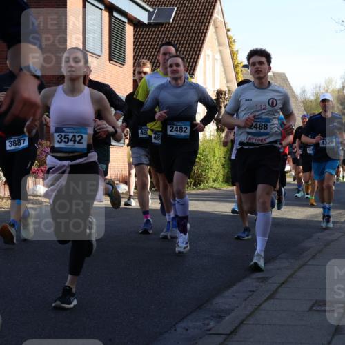 12.04.2026 - 45. Internationalen Wilhelmsburger Insellauf Yannick Fuchs http://msf.ph/oto/9472404 12.04.2026 08:57:24 Laufen 325, 3887, 3542, 49, 46, 2482, 112, 2488, 4329, 58 meine-sportfotos.de
