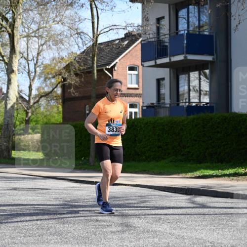 12.04.2026 - 45. Internationalen Wilhelmsburger Insellauf J. Mangold http://msf.ph/oto/9472414 12.04.2026 11:29:47 Ziel 4589, 4784, 3839, 2697, 2698, 2476, 2498 meine-sportfotos.de