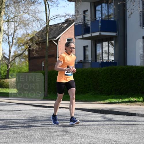 12.04.2026 - 45. Internationalen Wilhelmsburger Insellauf J. Mangold http://msf.ph/oto/9472421 12.04.2026 11:29:47 Ziel 4589, 4784, 3839, 2697, 2698, 2476, 2498 meine-sportfotos.de
