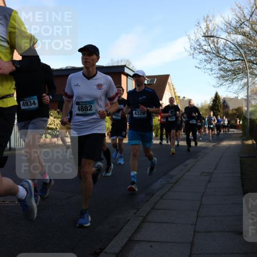 12.04.2026 - 45. Internationalen Wilhelmsburger Insellauf Yannick Fuchs http://msf.ph/oto/9472437 12.04.2026 08:57:26 Laufen 1608, 4934, 4882, 4329, 4494 meine-sportfotos.de