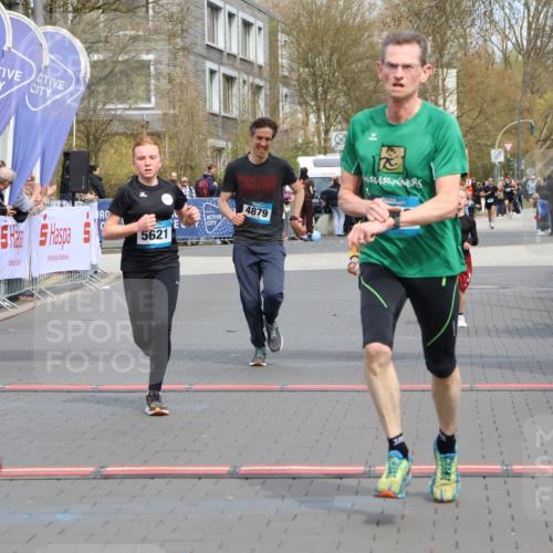 12.04.2026 - 45. Internationalen Wilhelmsburger Insellauf Strokosch-Dieckow http://msf.ph/oto/9472473 12.04.2026 12:53:25 Ziel 5763, 2896, 5621, 4879, 4891, 5127 meine-sportfotos.de