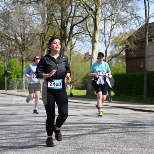 12.04.2026 - 45. Internationalen Wilhelmsburger Insellauf J. Mangold http://msf.ph/oto/9472597 12.04.2026 11:30:38 Ziel 4737, 2480, 3111, 2524, 2475, 2279 meine-sportfotos.de