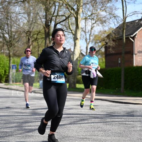 12.04.2026 - 45. Internationalen Wilhelmsburger Insellauf J. Mangold http://msf.ph/oto/9472606 12.04.2026 11:30:38 Ziel 4737, 2480, 3111, 2524, 2475, 2279 meine-sportfotos.de