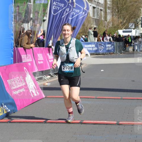12.04.2026 - 45. Internationalen Wilhelmsburger Insellauf Strokosch-Dieckow http://msf.ph/oto/9472614 12.04.2026 11:29:24 Ziel 2342, 2109 meine-sportfotos.de