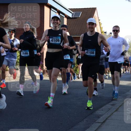 12.04.2026 - 45. Internationalen Wilhelmsburger Insellauf Yannick Fuchs http://msf.ph/oto/9472622 12.04.2026 08:57:41 Laufen 4333, 2646, 1, 4109, 5238, 4349, 4108, 214, 4871 meine-sportfotos.de