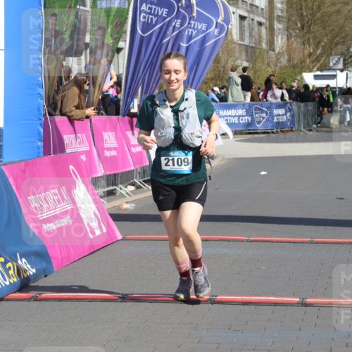 12.04.2026 - 45. Internationalen Wilhelmsburger Insellauf Strokosch-Dieckow http://msf.ph/oto/9472626 12.04.2026 11:29:24 Ziel 2342, 2109 meine-sportfotos.de