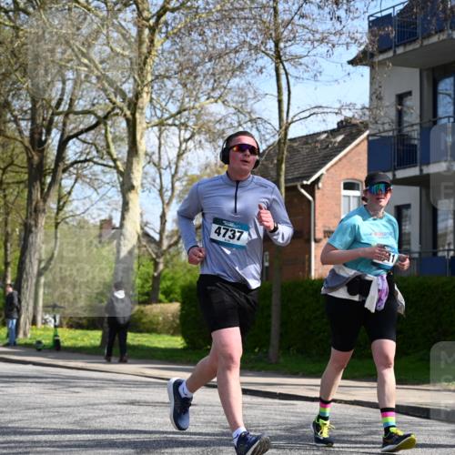 12.04.2026 - 45. Internationalen Wilhelmsburger Insellauf J. Mangold http://msf.ph/oto/9472627 12.04.2026 11:30:40 Ziel 4737, 2480, 3111, 2524, 2475, 2279 meine-sportfotos.de