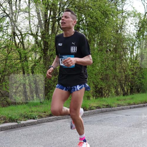 12.04.2026 - 45. Internationalen Wilhelmsburger Insellauf Yannick Fuchs http://msf.ph/oto/9472752 12.04.2026 09:57:08 Laufen 5 meine-sportfotos.de