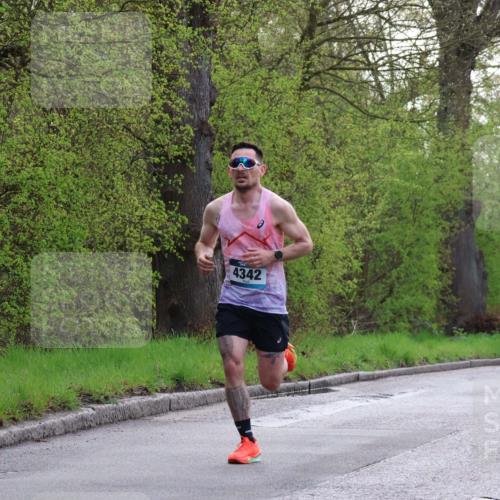 12.04.2026 - 45. Internationalen Wilhelmsburger Insellauf Yannick Fuchs http://msf.ph/oto/9472807 12.04.2026 09:57:48 Laufen 4342 meine-sportfotos.de