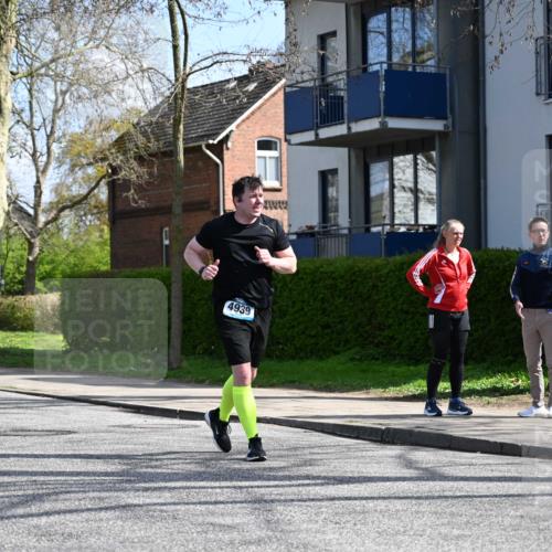 12.04.2026 - 45. Internationalen Wilhelmsburger Insellauf J. Mangold http://msf.ph/oto/9472884 12.04.2026 11:33:18 Ziel 2233, 4939 meine-sportfotos.de