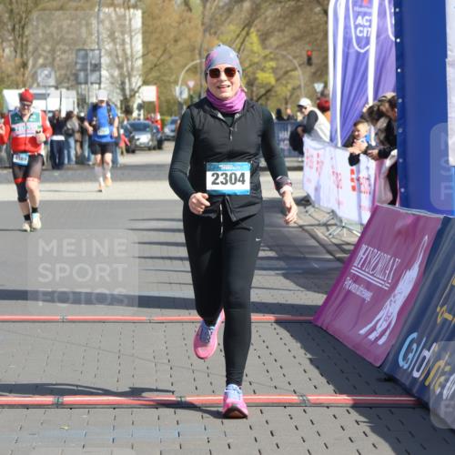 12.04.2026 - 45. Internationalen Wilhelmsburger Insellauf Strokosch-Dieckow http://msf.ph/oto/9472920 12.04.2026 11:30:03 Ziel  meine-sportfotos.de