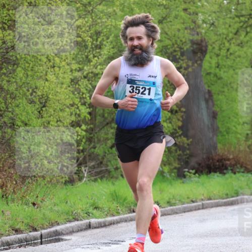 12.04.2026 - 45. Internationalen Wilhelmsburger Insellauf Yannick Fuchs http://msf.ph/oto/9472928 12.04.2026 09:58:45 Laufen 7001, 3521 meine-sportfotos.de
