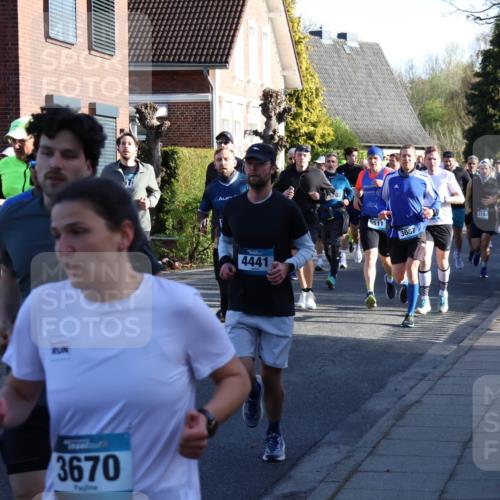 12.04.2026 - 45. Internationalen Wilhelmsburger Insellauf Yannick Fuchs http://msf.ph/oto/9473051 12.04.2026 08:58:08 Laufen 5822, 4441, 3670, 5511, 30872, 2103, 2656, 4787 meine-sportfotos.de