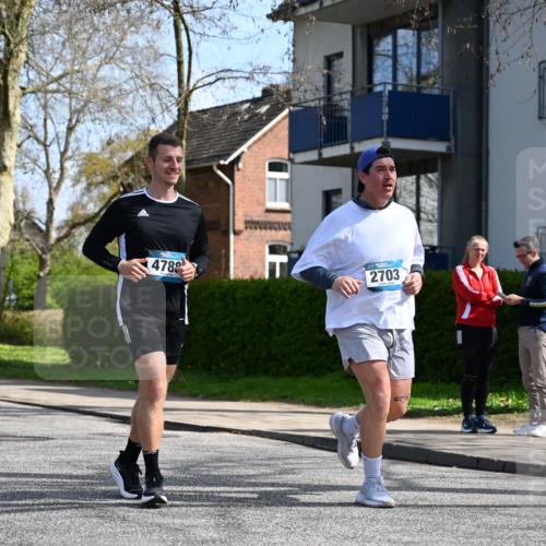 12.04.2026 - 45. Internationalen Wilhelmsburger Insellauf J. Mangold http://msf.ph/oto/9473055 12.04.2026 11:34:46 Ziel 3371, 2703, 4788 meine-sportfotos.de