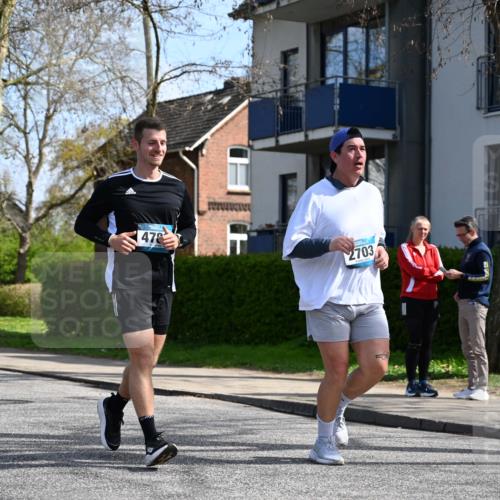 12.04.2026 - 45. Internationalen Wilhelmsburger Insellauf J. Mangold http://msf.ph/oto/9473057 12.04.2026 11:34:46 Ziel 3371, 2703, 4788 meine-sportfotos.de