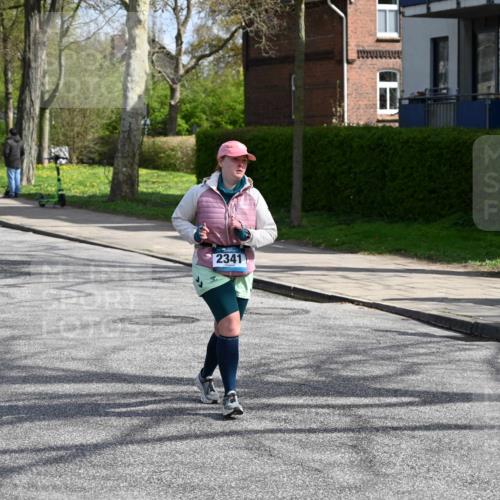 12.04.2026 - 45. Internationalen Wilhelmsburger Insellauf J. Mangold http://msf.ph/oto/9473085 12.04.2026 11:35:22 Ziel 2341 meine-sportfotos.de