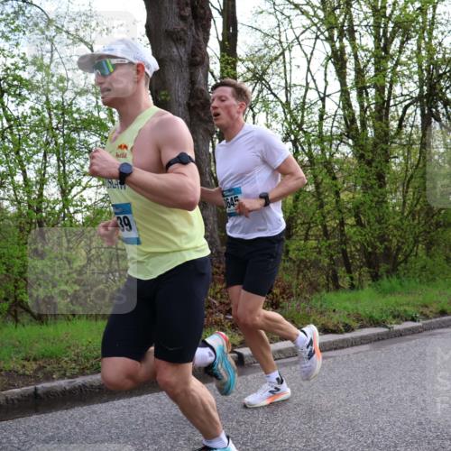 12.04.2026 - 45. Internationalen Wilhelmsburger Insellauf Yannick Fuchs http://msf.ph/oto/9473268 12.04.2026 09:59:46 Laufen 39, 3645 meine-sportfotos.de