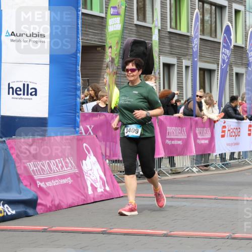 12.04.2026 - 45. Internationalen Wilhelmsburger Insellauf Strokosch-Dieckow http://msf.ph/oto/9473283 12.04.2026 13:34:48 Ziel 3409 meine-sportfotos.de