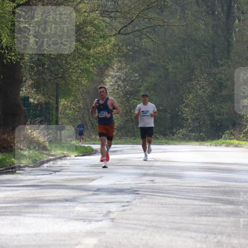 12.04.2026 - 45. Internationalen Wilhelmsburger Insellauf Yannick Fuchs http://msf.ph/oto/9473298 12.04.2026 10:00:58 Laufen 527, 4067 meine-sportfotos.de