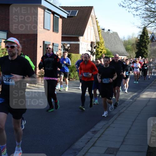 12.04.2026 - 45. Internationalen Wilhelmsburger Insellauf Yannick Fuchs http://msf.ph/oto/9473405 12.04.2026 08:58:32 Laufen 5660, 3227, 5268, 2812, 8101 meine-sportfotos.de