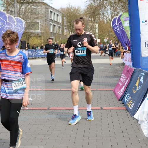 12.04.2026 - 45. Internationalen Wilhelmsburger Insellauf Strokosch-Dieckow http://msf.ph/oto/9473541 12.04.2026 12:54:08 Ziel 4317, 5227, 3294, 3520, 5143 meine-sportfotos.de