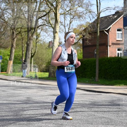 12.04.2026 - 45. Internationalen Wilhelmsburger Insellauf J. Mangold http://msf.ph/oto/9473641 12.04.2026 11:39:16 Ziel 5531 meine-sportfotos.de