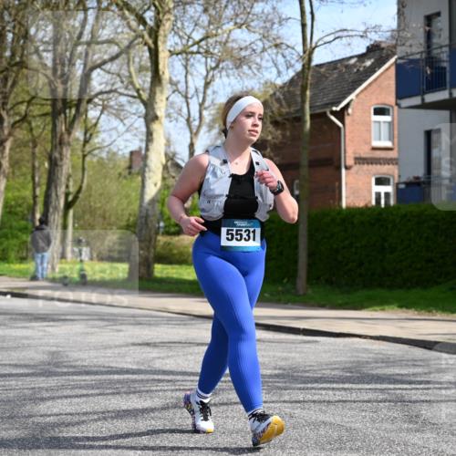 12.04.2026 - 45. Internationalen Wilhelmsburger Insellauf J. Mangold http://msf.ph/oto/9473649 12.04.2026 11:39:17 Ziel 5531 meine-sportfotos.de