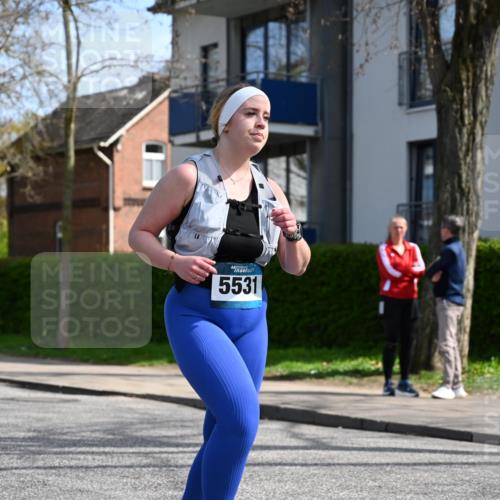 12.04.2026 - 45. Internationalen Wilhelmsburger Insellauf J. Mangold http://msf.ph/oto/9473676 12.04.2026 11:39:17 Ziel 5531 meine-sportfotos.de