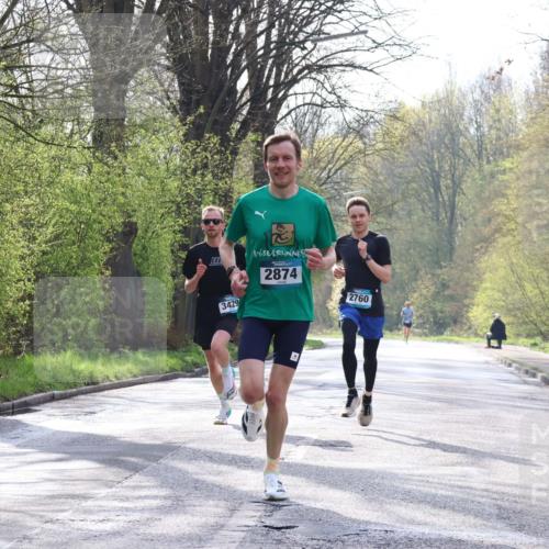 12.04.2026 - 45. Internationalen Wilhelmsburger Insellauf Yannick Fuchs http://msf.ph/oto/9473712 12.04.2026 10:02:28 Laufen 2874, 3429, 2760 meine-sportfotos.de