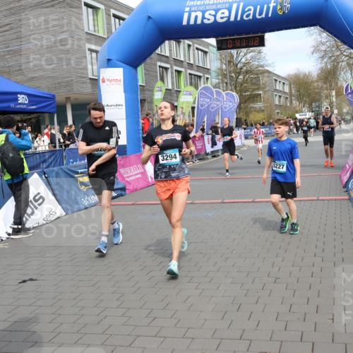 12.04.2026 - 45. Internationalen Wilhelmsburger Insellauf Strokosch-Dieckow http://msf.ph/oto/9473731 12.04.2026 12:54:12 Ziel 5227, 3294, 3520, 5143, 5754, 4592 meine-sportfotos.de