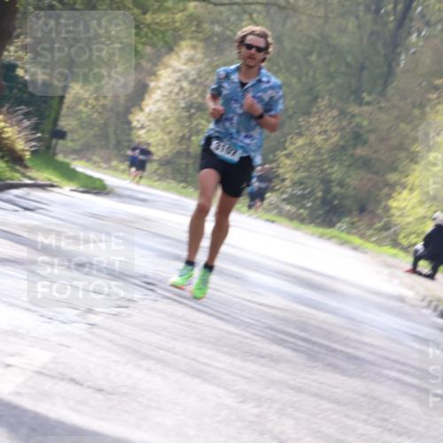 12.04.2026 - 45. Internationalen Wilhelmsburger Insellauf Yannick Fuchs http://msf.ph/oto/9473789 12.04.2026 10:02:44 Laufen 3107 meine-sportfotos.de