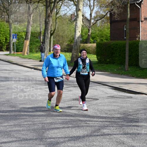 12.04.2026 - 45. Internationalen Wilhelmsburger Insellauf J. Mangold http://msf.ph/oto/9473826 12.04.2026 11:40:54 Ziel 4981, 2693, 5593 meine-sportfotos.de