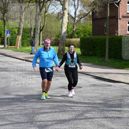 12.04.2026 - 45. Internationalen Wilhelmsburger Insellauf J. Mangold http://msf.ph/oto/9473829 12.04.2026 11:40:54 Ziel 4981, 2693, 5593 meine-sportfotos.de