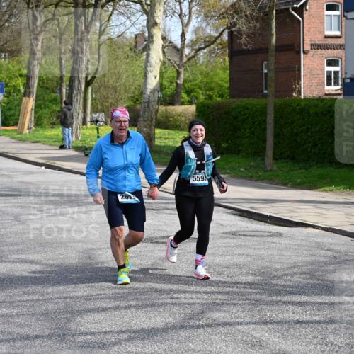12.04.2026 - 45. Internationalen Wilhelmsburger Insellauf J. Mangold http://msf.ph/oto/9473838 12.04.2026 11:40:55 Ziel 4981, 2693, 5593 meine-sportfotos.de