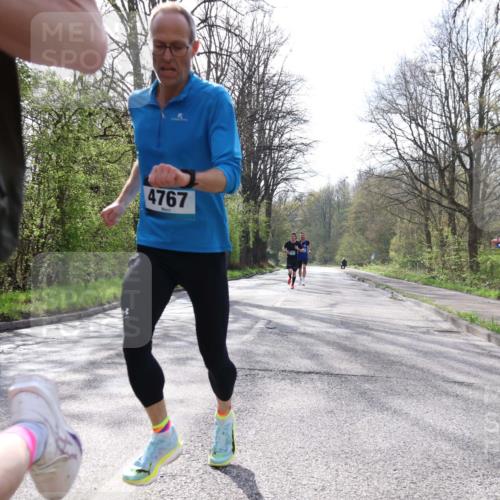 12.04.2026 - 45. Internationalen Wilhelmsburger Insellauf Yannick Fuchs http://msf.ph/oto/9473926 12.04.2026 10:03:17 Laufen 4767 meine-sportfotos.de